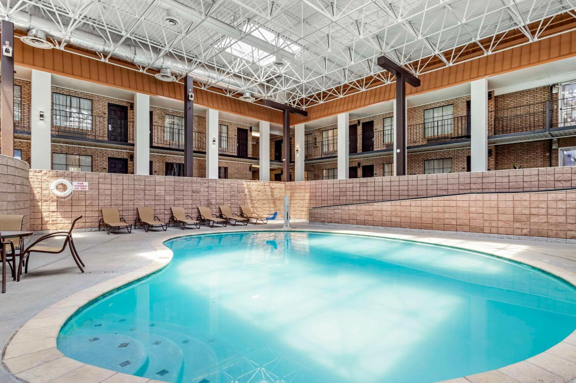 Best Western Of Alexandria Inn & Suites & Conference Center Buitenkant foto